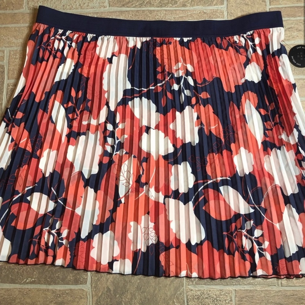 East Adeline 5X Accordion Floral Skirt NWT